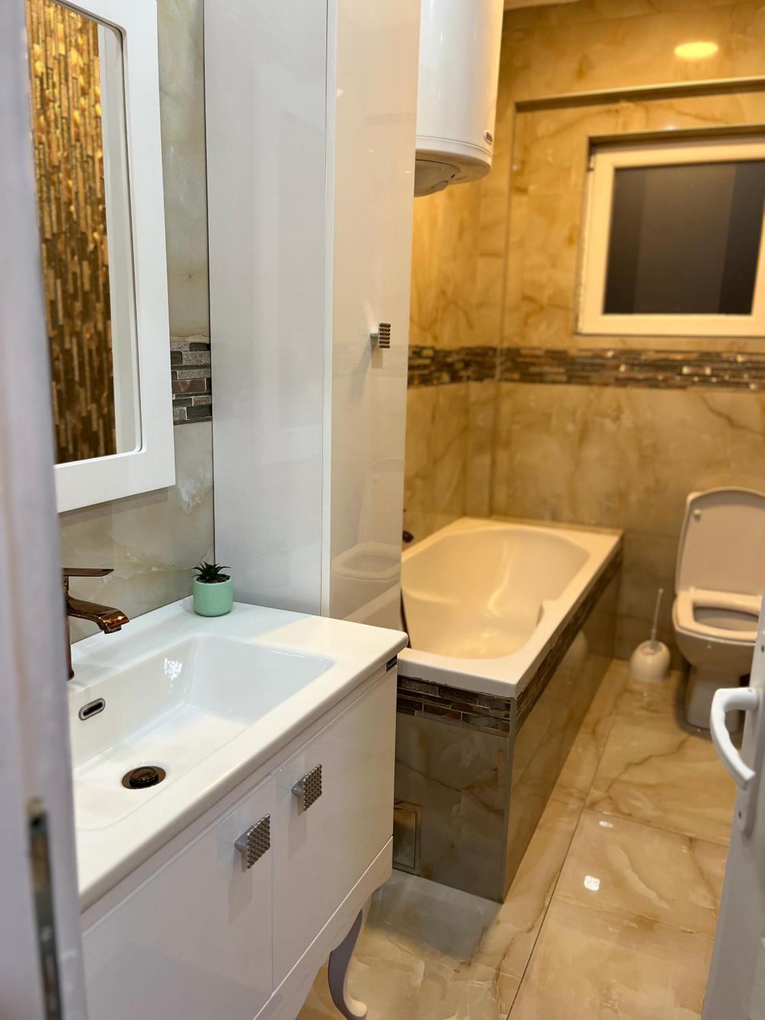 Apartment Wellness Белград Екстериор снимка